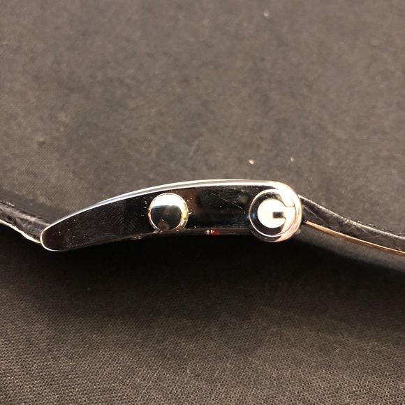 Gucci 8600M Men’s Quartz Movement Wristwatch - Picture 10 of 10